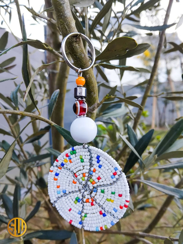 Porte - clés en perles Maasai – Blanc multicolore | Accessoire artisanal africain