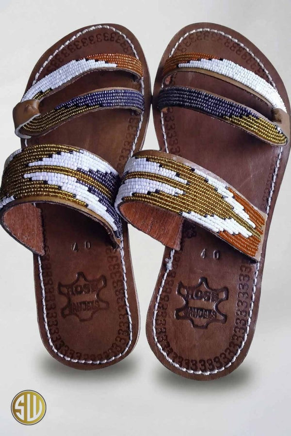 Sandales Massaï en cuir et perles – Fait main au Kenya