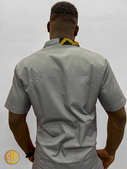 Chemise Africaine Homme – Sobriété et Touche Wax