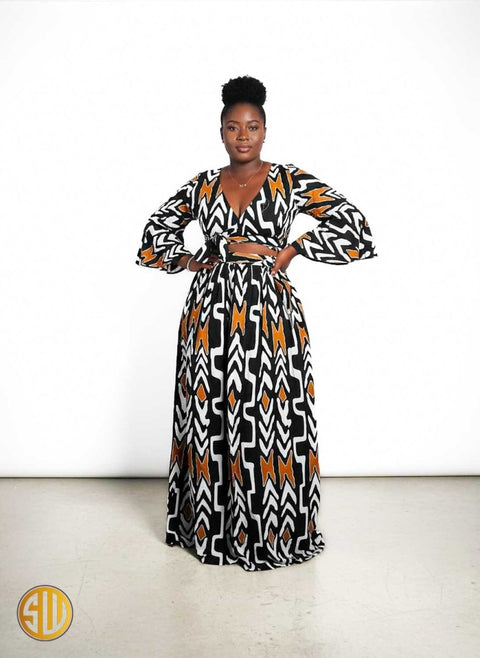 Ensemble africain crop top et jupe longue – imprimé ethnique noir, blanc et ocre