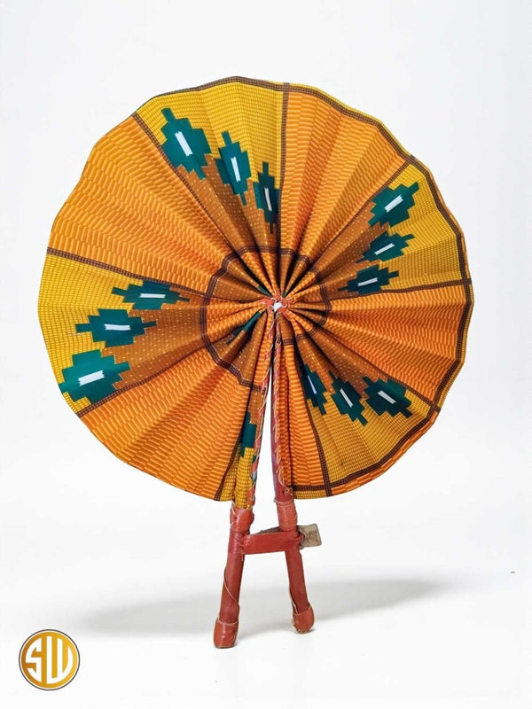 Éventail africain en wax jaune et cuir – Fait main au Kenya 2