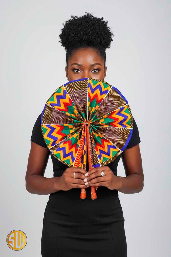 Éventail africain en wax multicolore et cuir – Fait main au Kenya