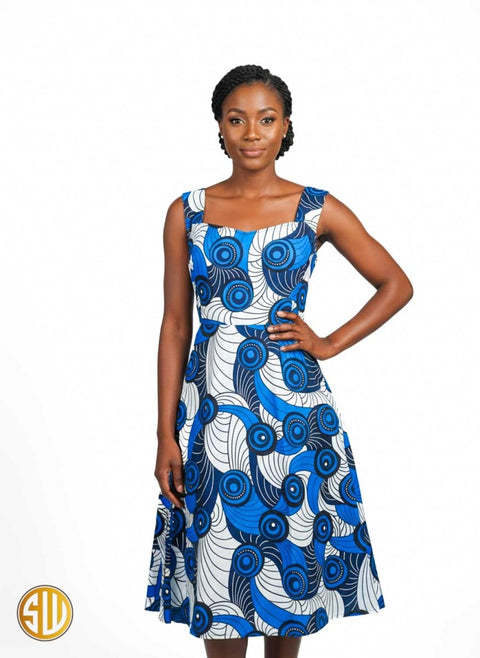 Robe patineuse en wax bleu et blanc – Mode ethnique chic